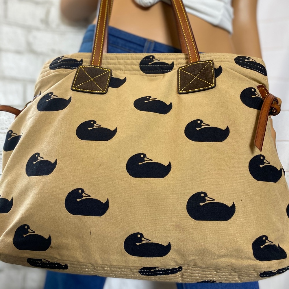 Dooney and Bourke tote bag